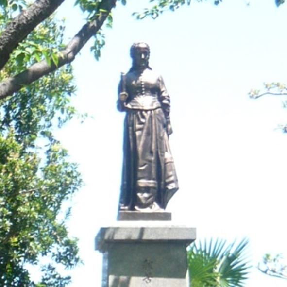 Ｆ・ナイチンゲール像